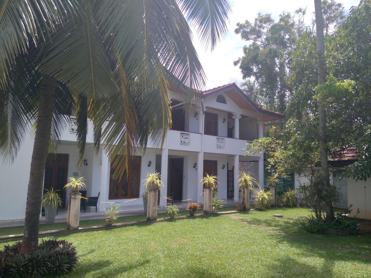 Vijai Resort Negombo Exterior foto