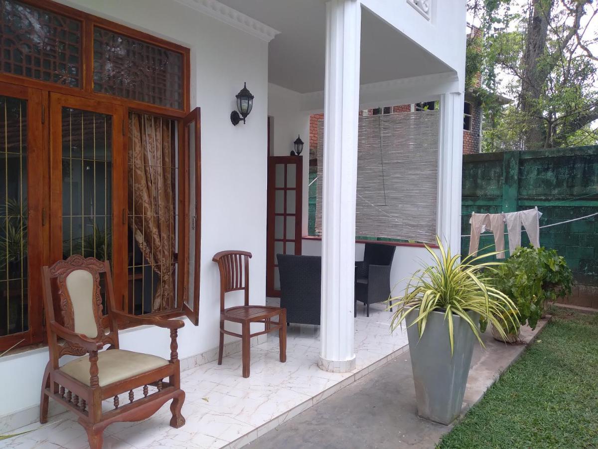 Vijai Resort Negombo Exterior foto
