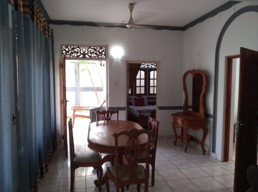 Vijai Resort Negombo Exterior foto